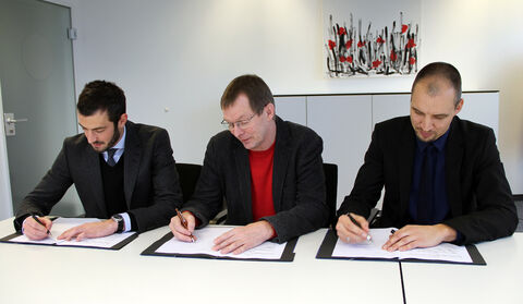 v.l.: Erik Friedrich (Geschäftsführer Lebenshilfe gGmbH), Udo Mertens (Vorstand GEW Berlin), Falk Jarling (Geschäftsführer Lebenshilfe gGmbH) - Foto: Susann Eckhardt