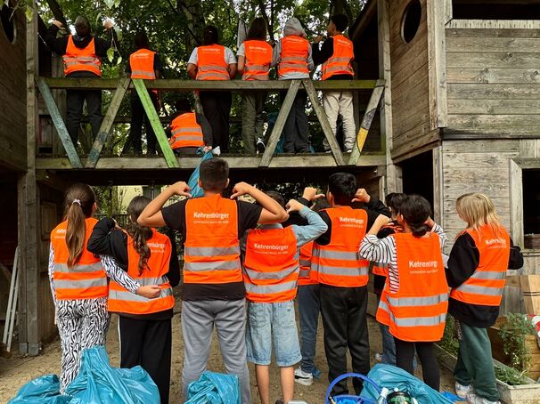 Die Andersen Grundschule beim "World Clean Up Day" 2025