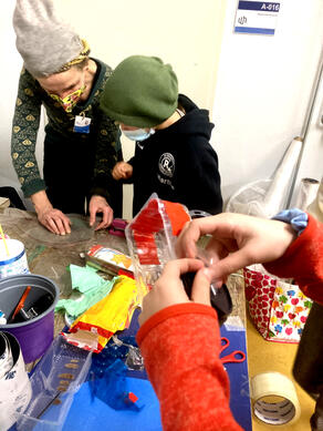 Assets, Figuren und Bühnenbilder werden aus Müll gestaltet