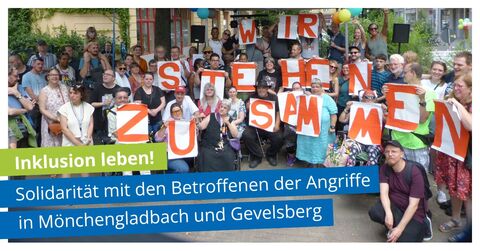 Gruppenbild Sommerfest des inkluisven Wohnprojektes der Utrechter Strasse 37 der Lebenshilfe Berlin