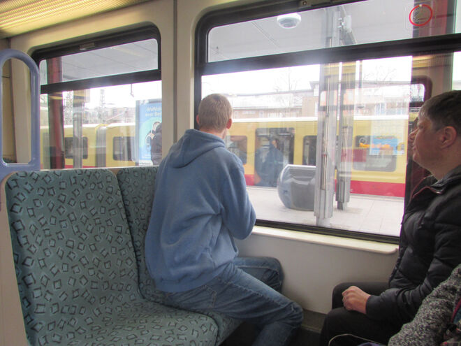 Gruppe 1: S Bahn fahren ist spannend für unsere Kienten.
