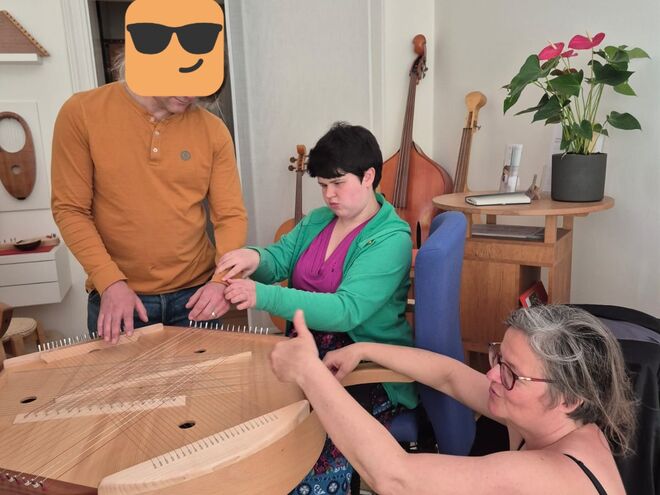 Gruppe 8: Musizieren mit einem neuen Instrument.