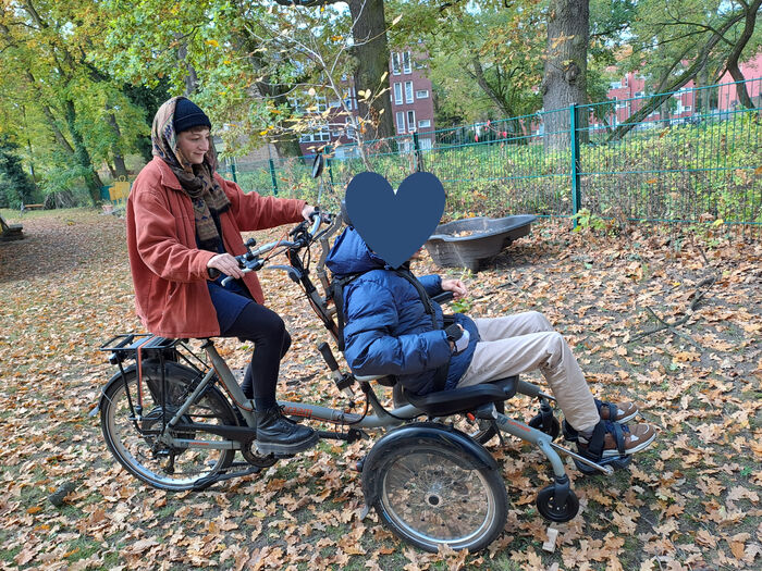 Gruppe 9: Fahrradtour im Kiez.