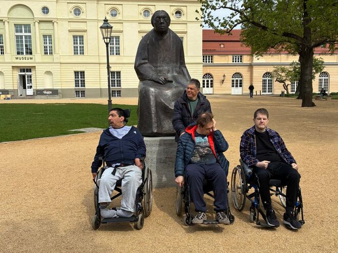 Gruppe 4. Wir besuchen das Schloss Charlottenburg.